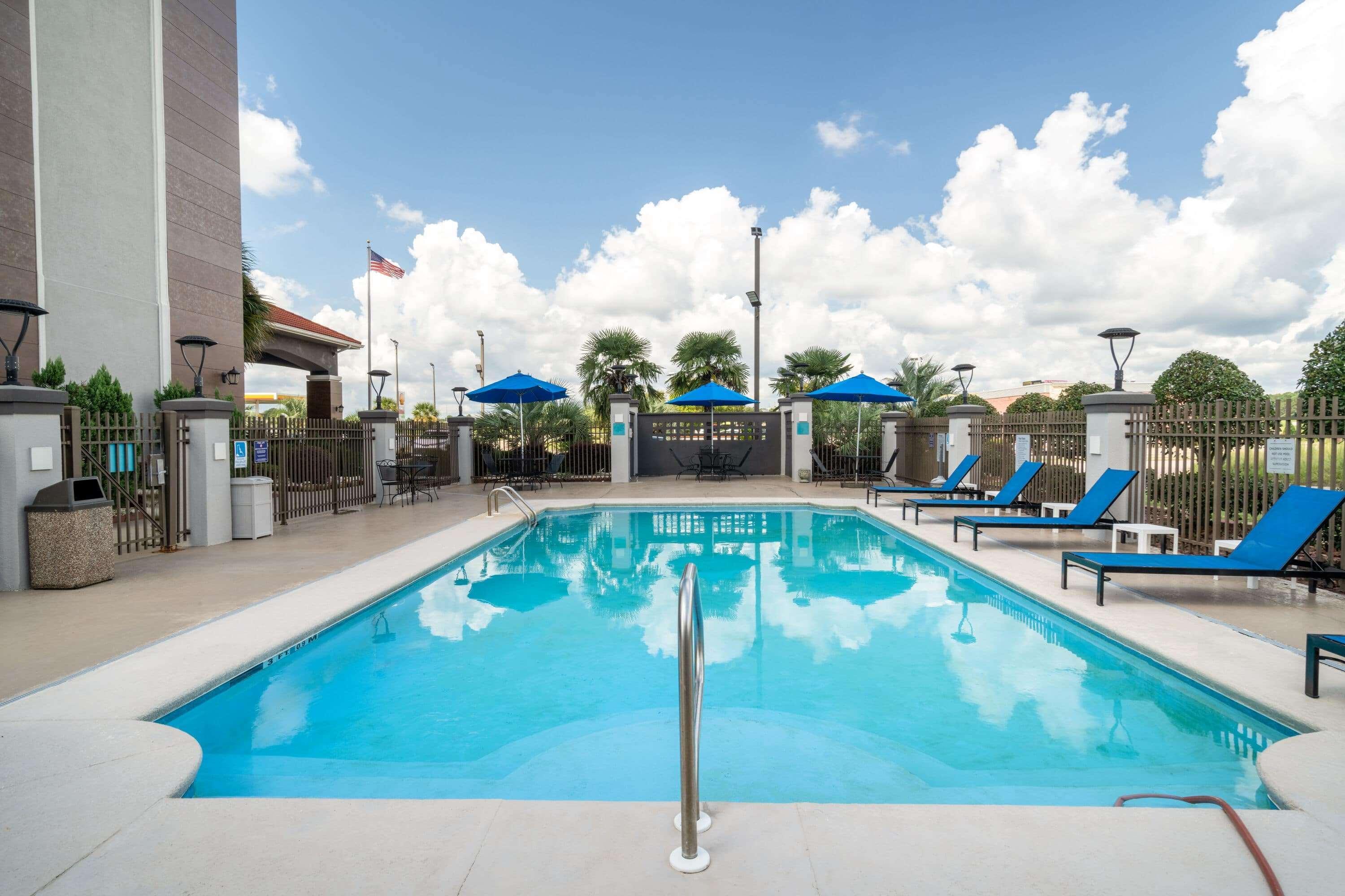 La Quinta By Wyndham Prattville Exterior photo